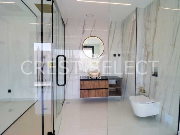 Flexible Living Space Apartment in Faro  with 3 bedrooms