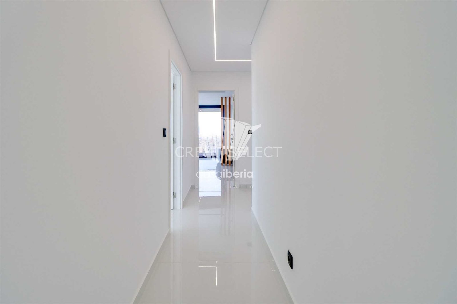 Flexible Living Space Apartment in Faro  with 3 bedrooms