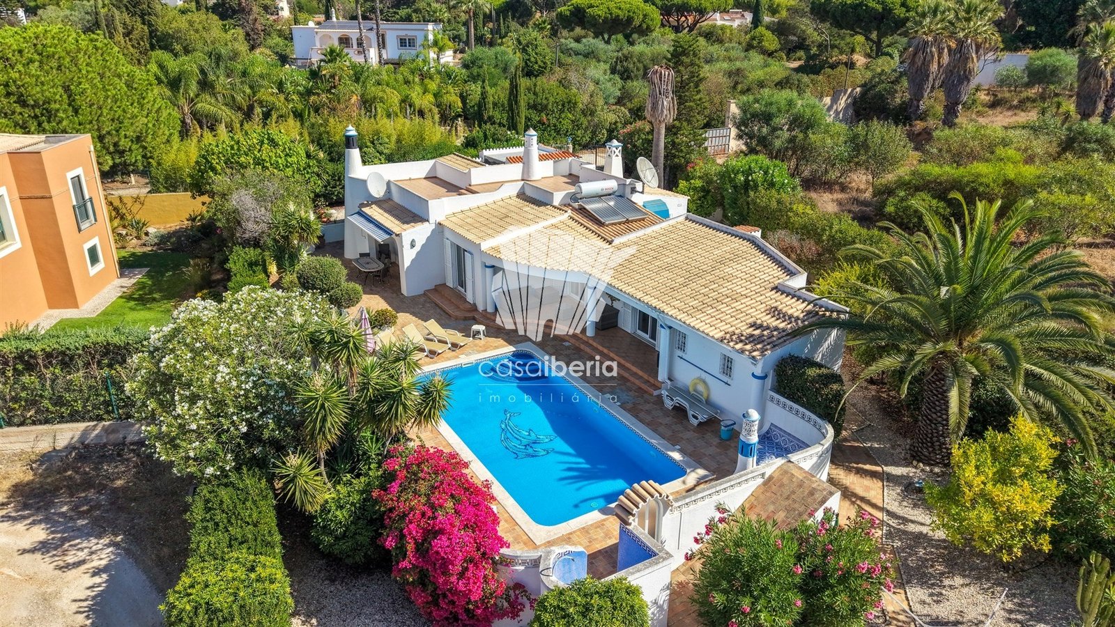 Comfortable Family Manor House in Faro  with 4 bedrooms