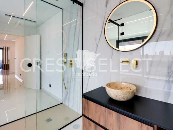 Flexible Living Space Apartment in Faro  with 3 bedrooms