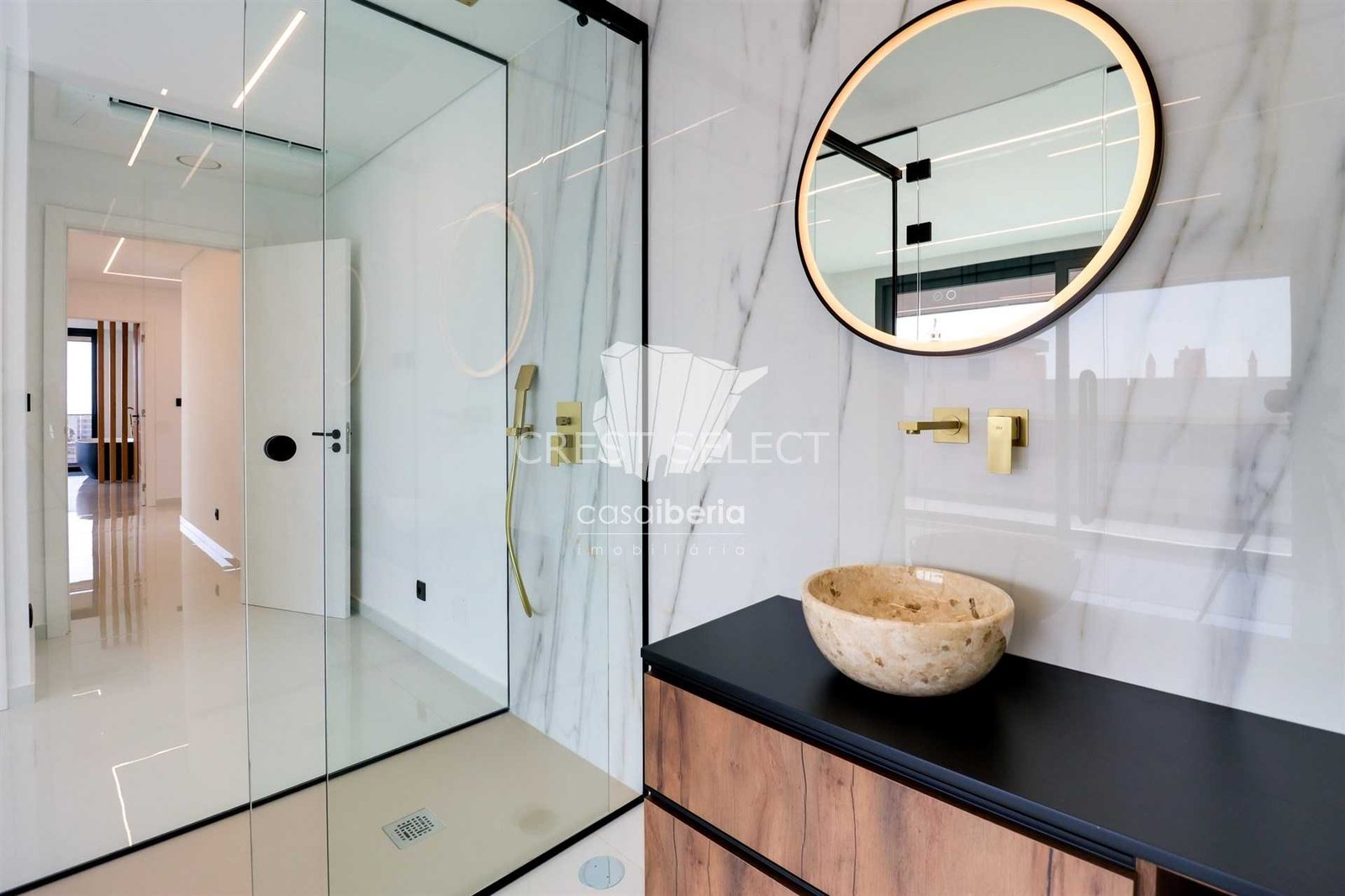 Flexible Living Space Apartment in Faro  with 3 bedrooms