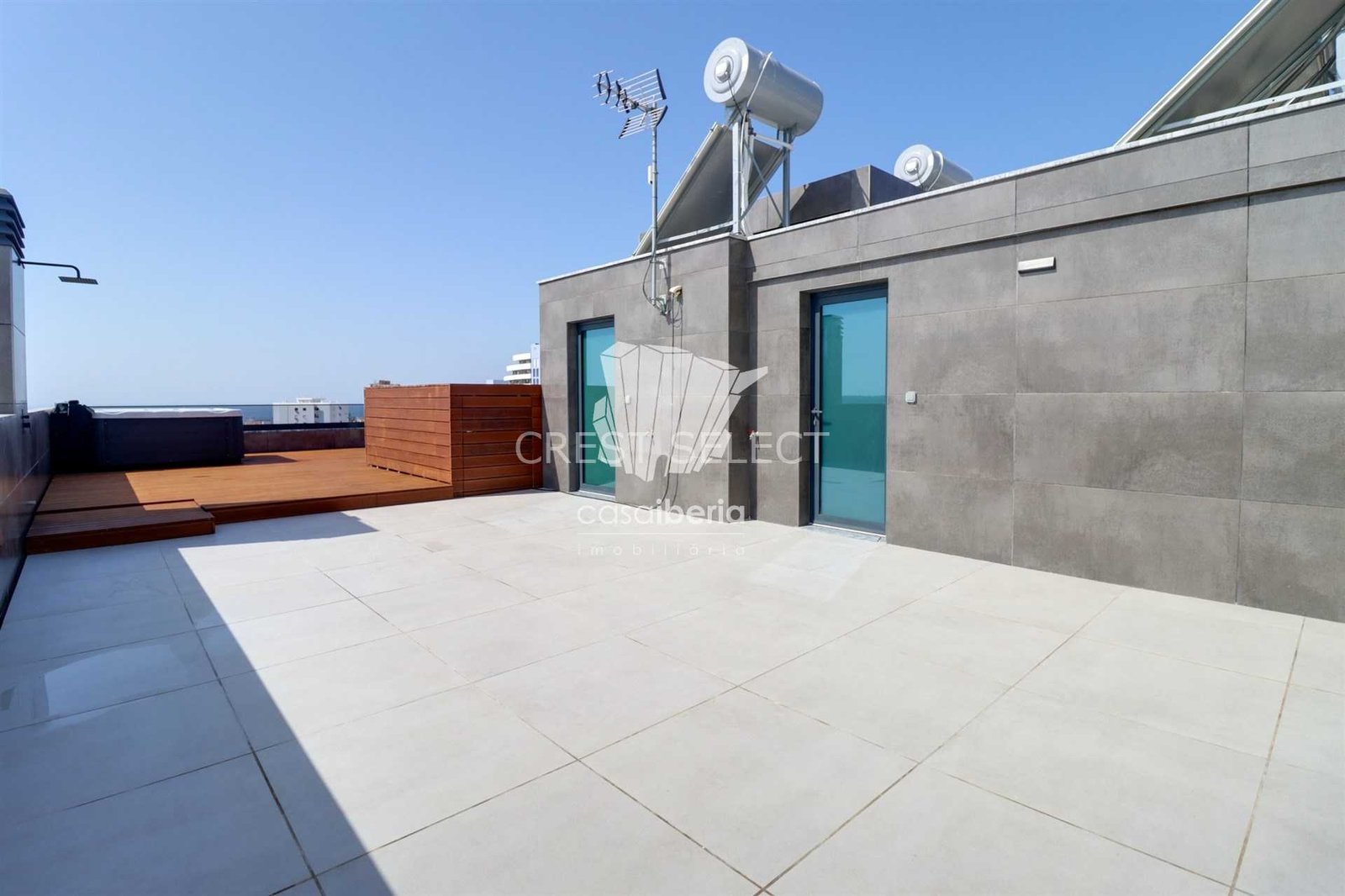 Flexible Living Space Apartment in Faro  with 3 bedrooms