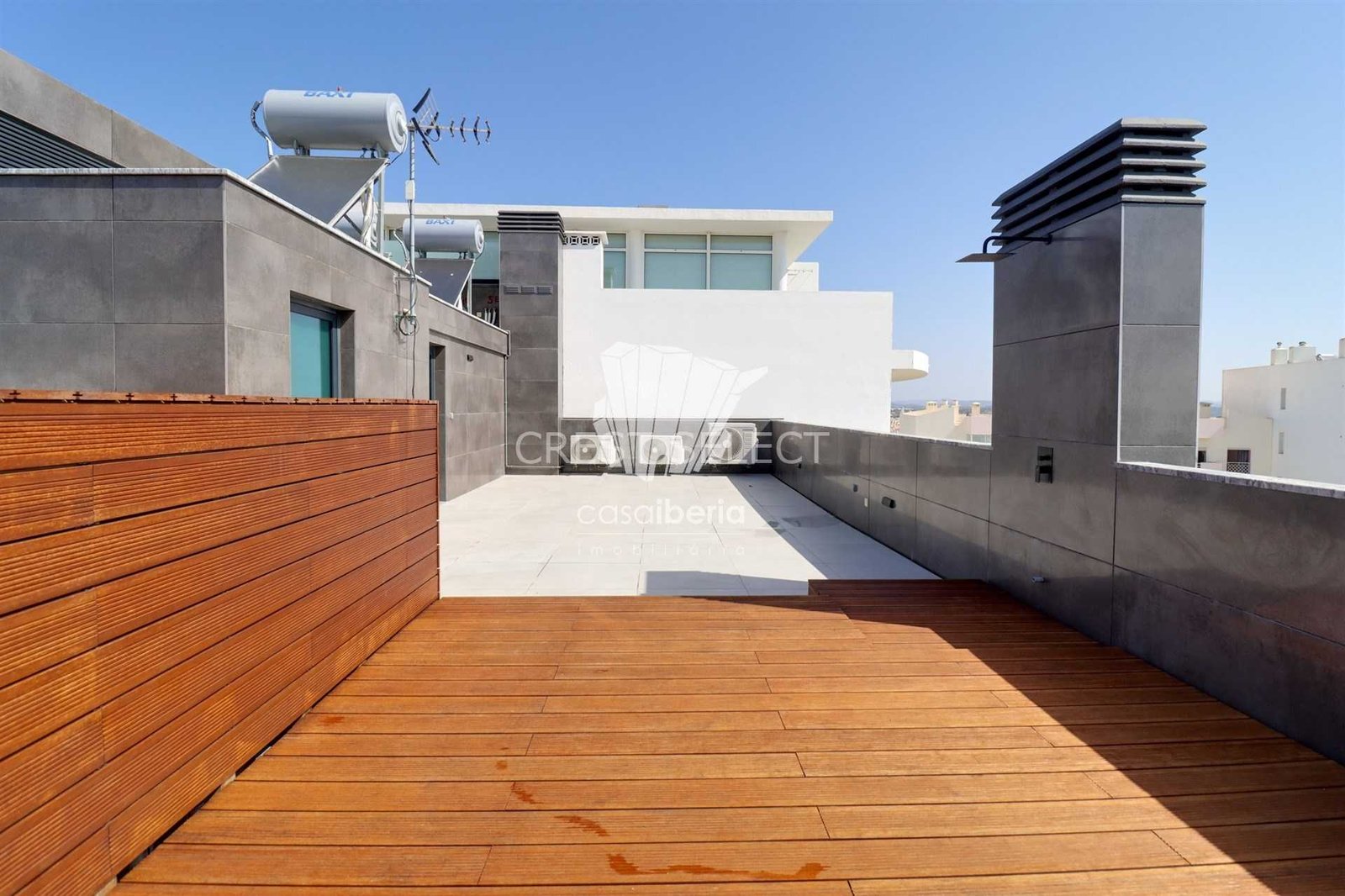 Flexible Living Space Apartment in Faro  with 3 bedrooms
