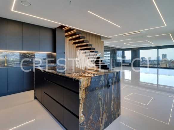 Flexible Living Space Apartment in Faro  with 3 bedrooms