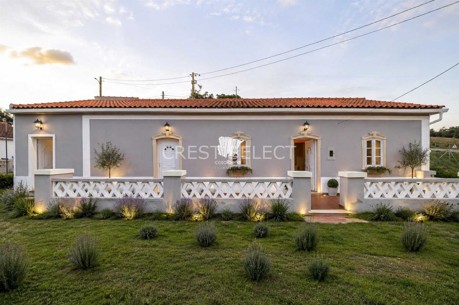 Quaint Family Residence House in Faro  with 3 bedrooms