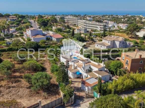 Comfortable Family Manor House in Faro  with 4 bedrooms