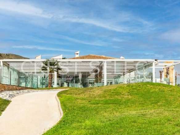 Stylish Family Oasis  in Monforte Del Cid with 4 bedrooms