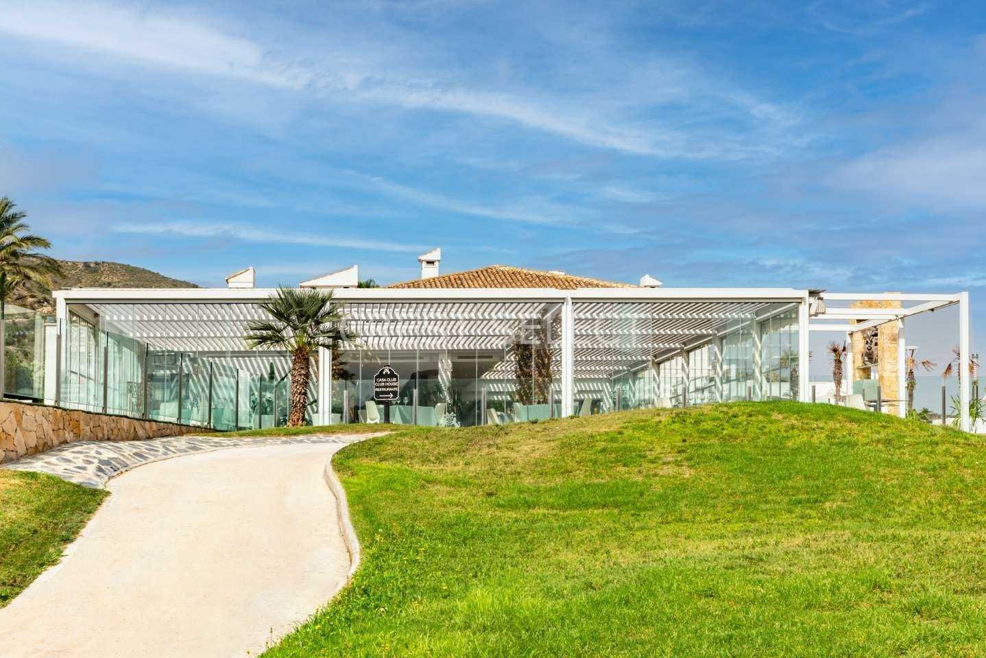 Stylish Family Oasis  in Monforte Del Cid with 4 bedrooms