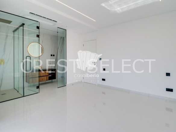 Flexible Living Space Apartment in Faro  with 3 bedrooms