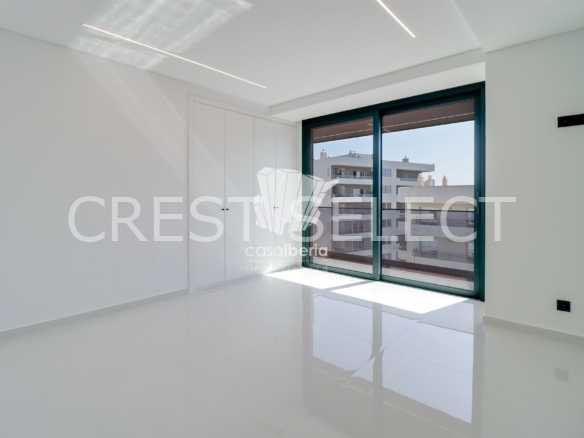 Flexible Living Space Apartment in Faro  with 3 bedrooms