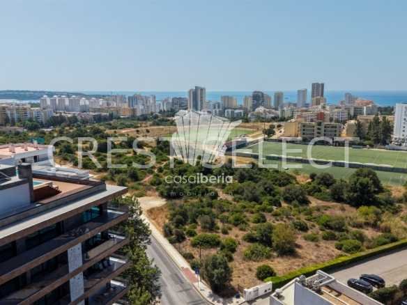 Flexible Living Space Apartment in Faro  with 3 bedrooms