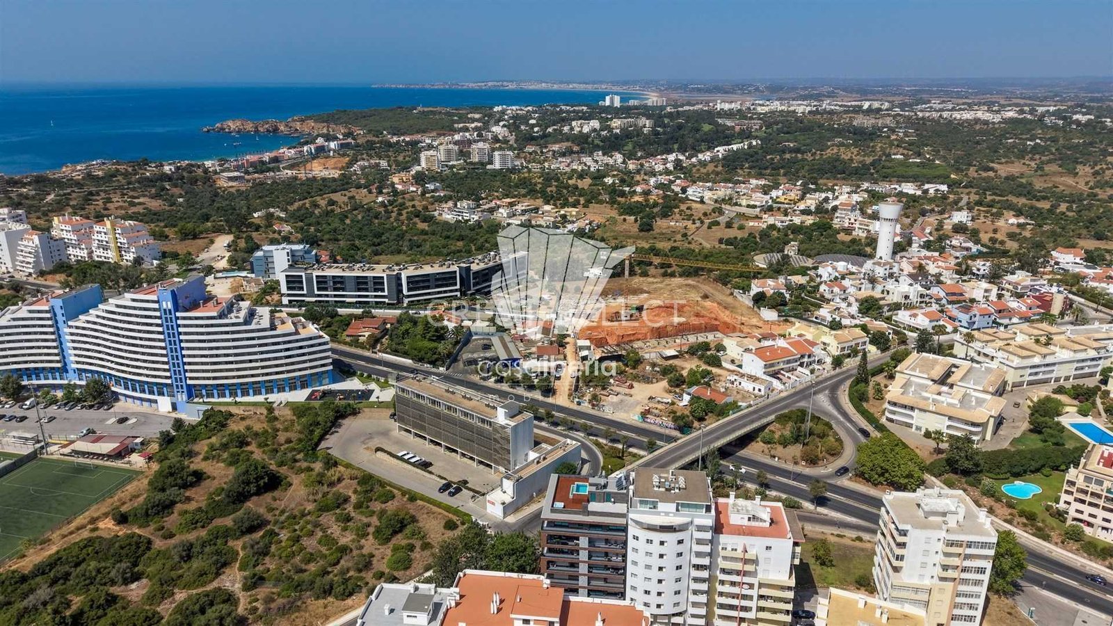 Flexible Living Space Apartment in Faro  with 3 bedrooms