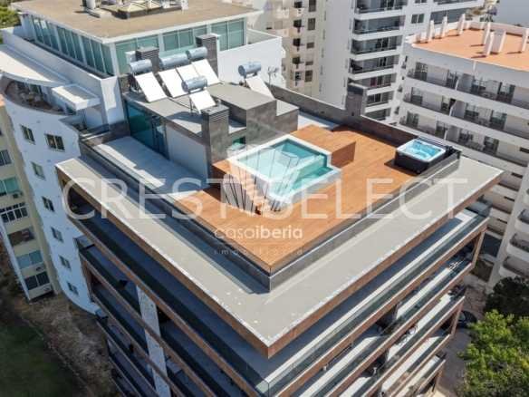 Flexible Living Space Apartment in Faro  with 3 bedrooms