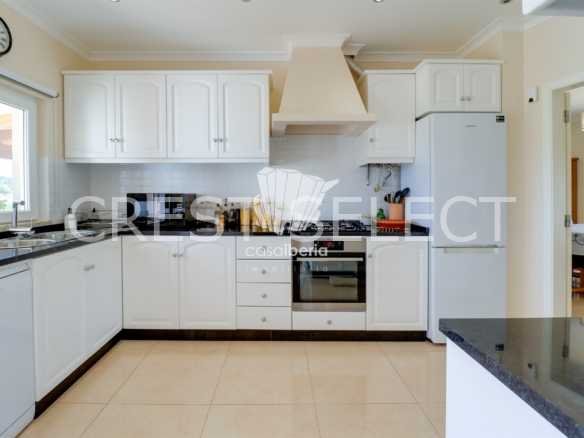 Bright Family Home House in Faro  with 3 bedrooms