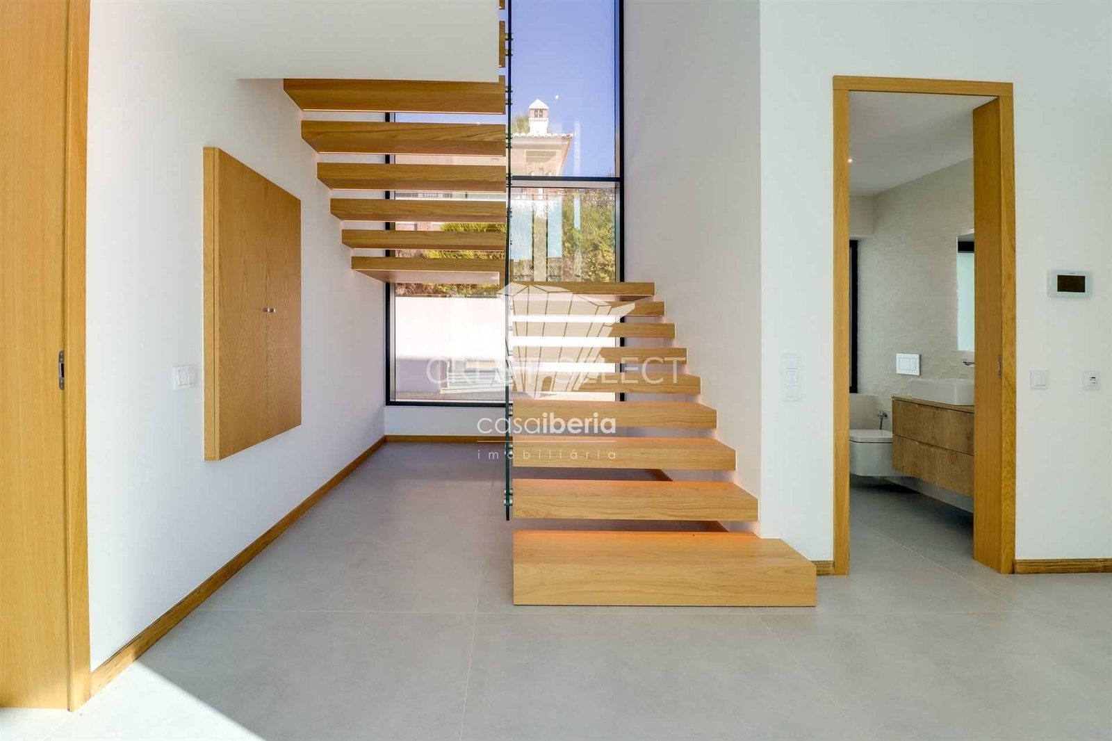 0ea2a1664954 Custom Family Residence House in Faro with 4 bedrooms