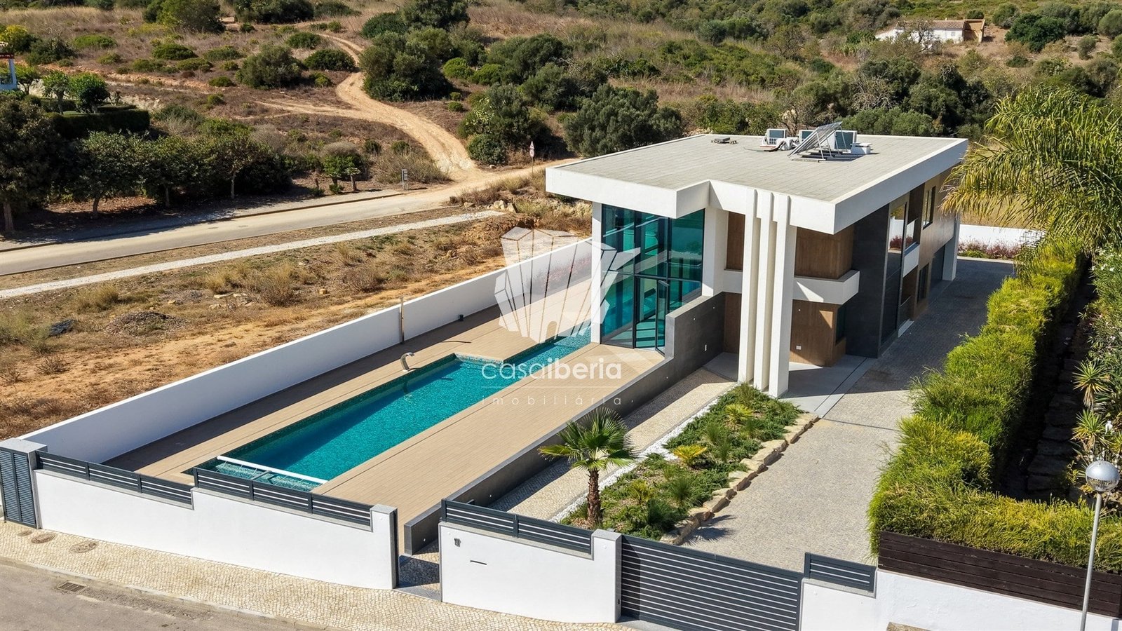 Custom Family Residence House in Faro  with 4 bedrooms