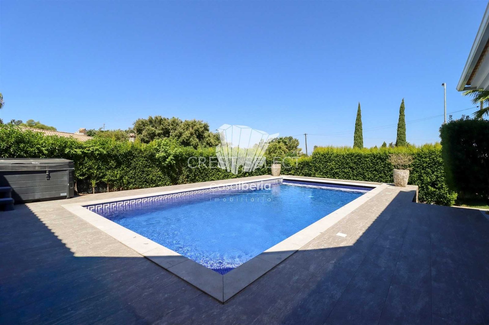 Contemporary Family Home House in Faro  with 4 bedrooms