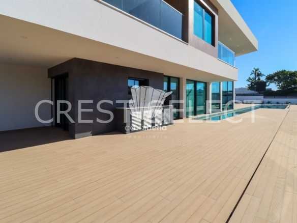 Custom Family Residence House in Faro  with 4 bedrooms