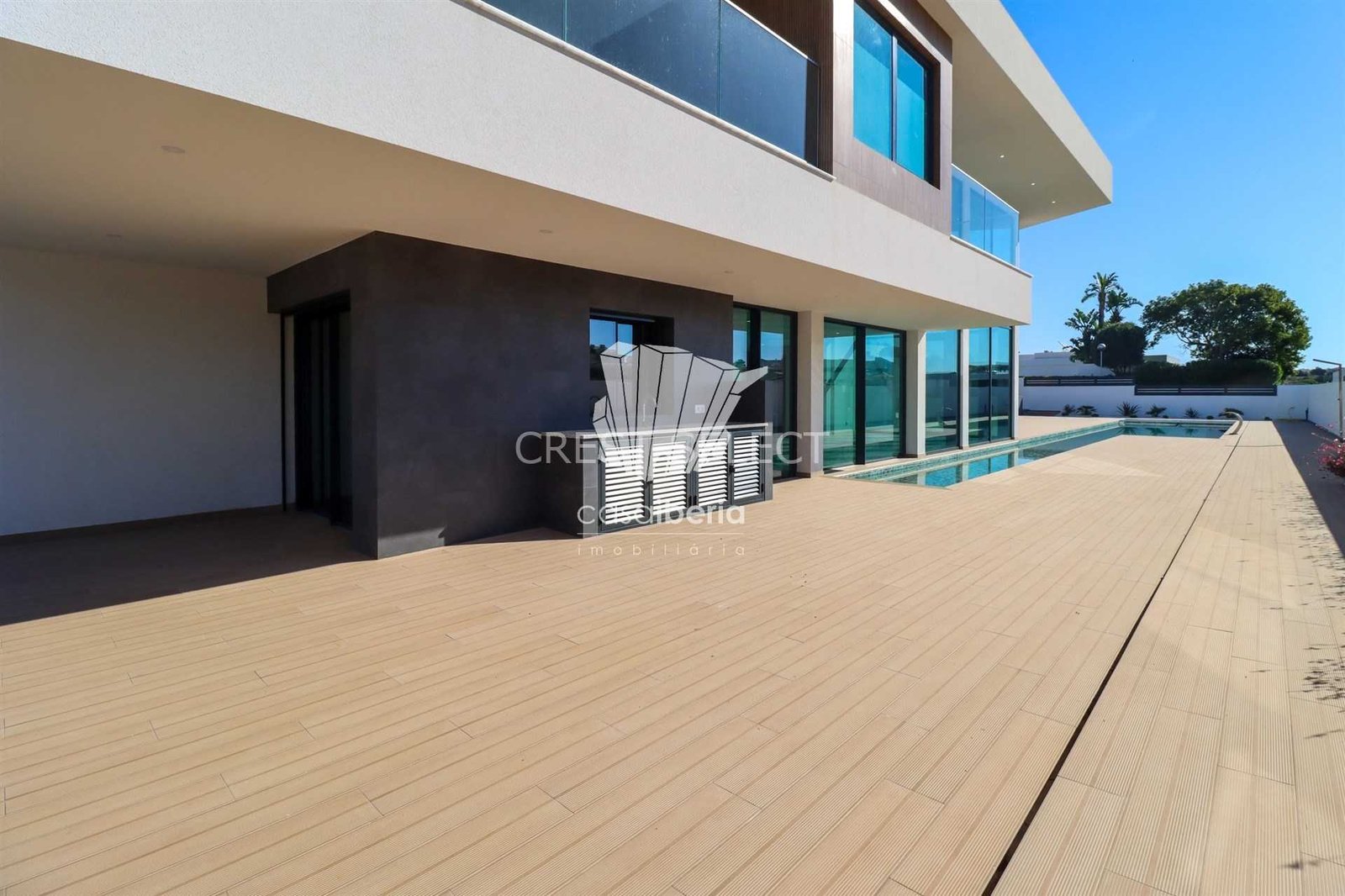 Custom Family Residence House in Faro  with 4 bedrooms