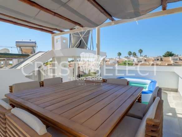 Spacious Comfort Terraced House in Faro  with 2 bedrooms