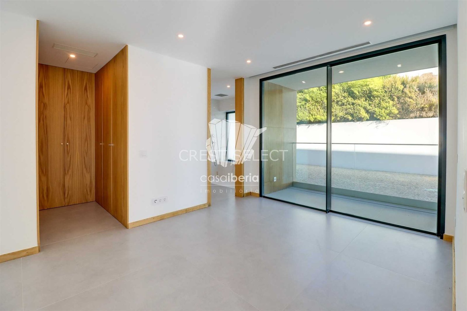 1d28f5db4954 Custom Family Residence House in Faro with 4 bedrooms
