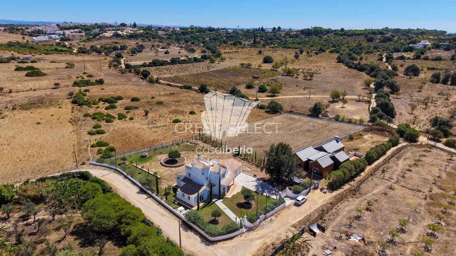 Bright Family Home House in Faro  with 3 bedrooms