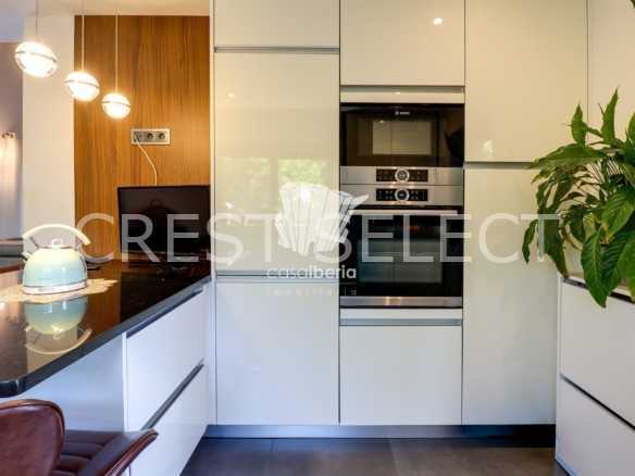 Contemporary Family Home House in Faro  with 4 bedrooms