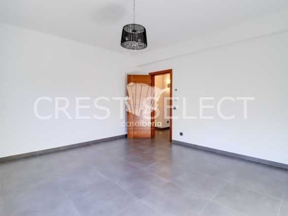 Contemporary Family Home House in Faro  with 4 bedrooms