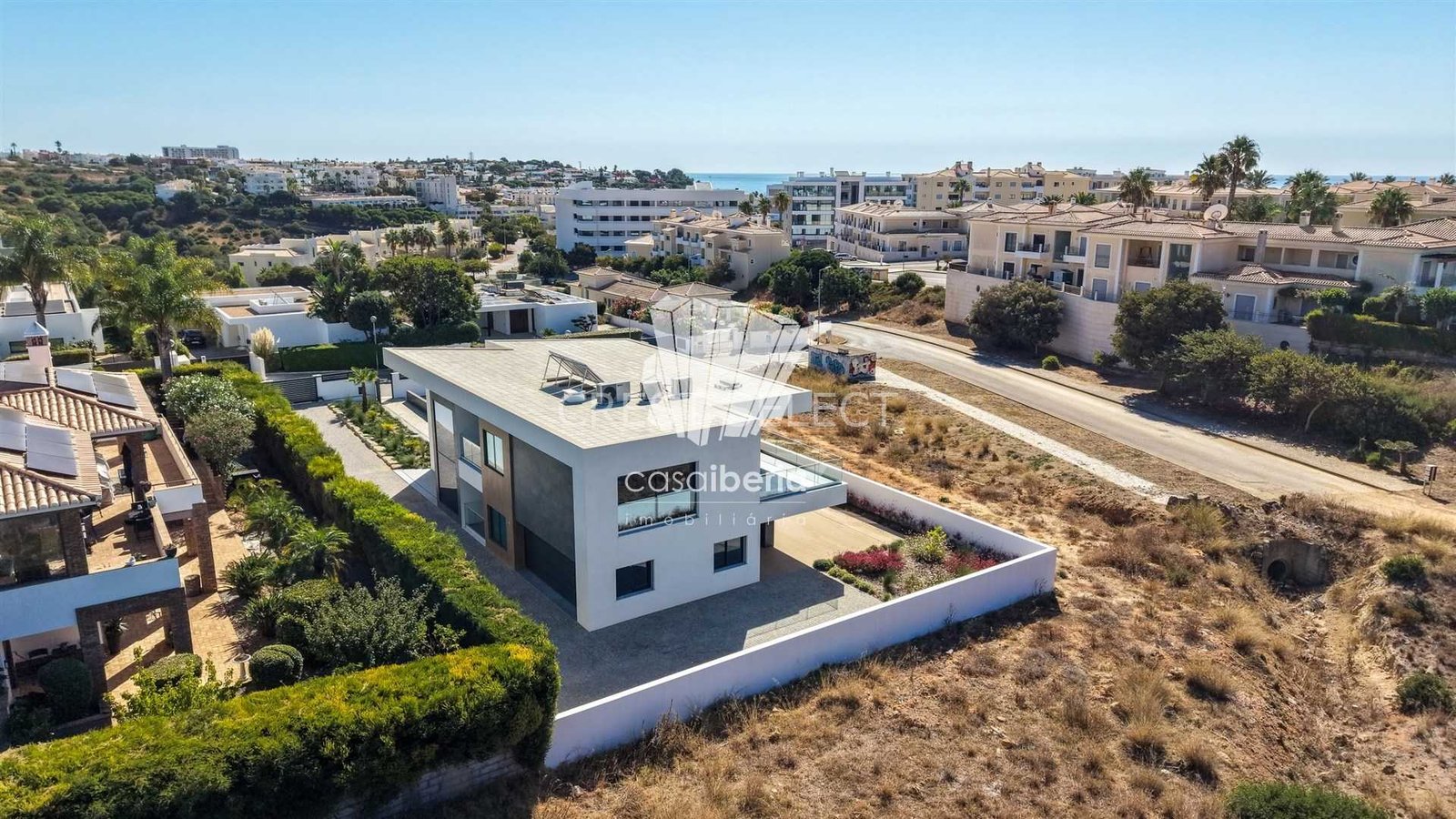 Custom Family Residence House in Faro  with 4 bedrooms