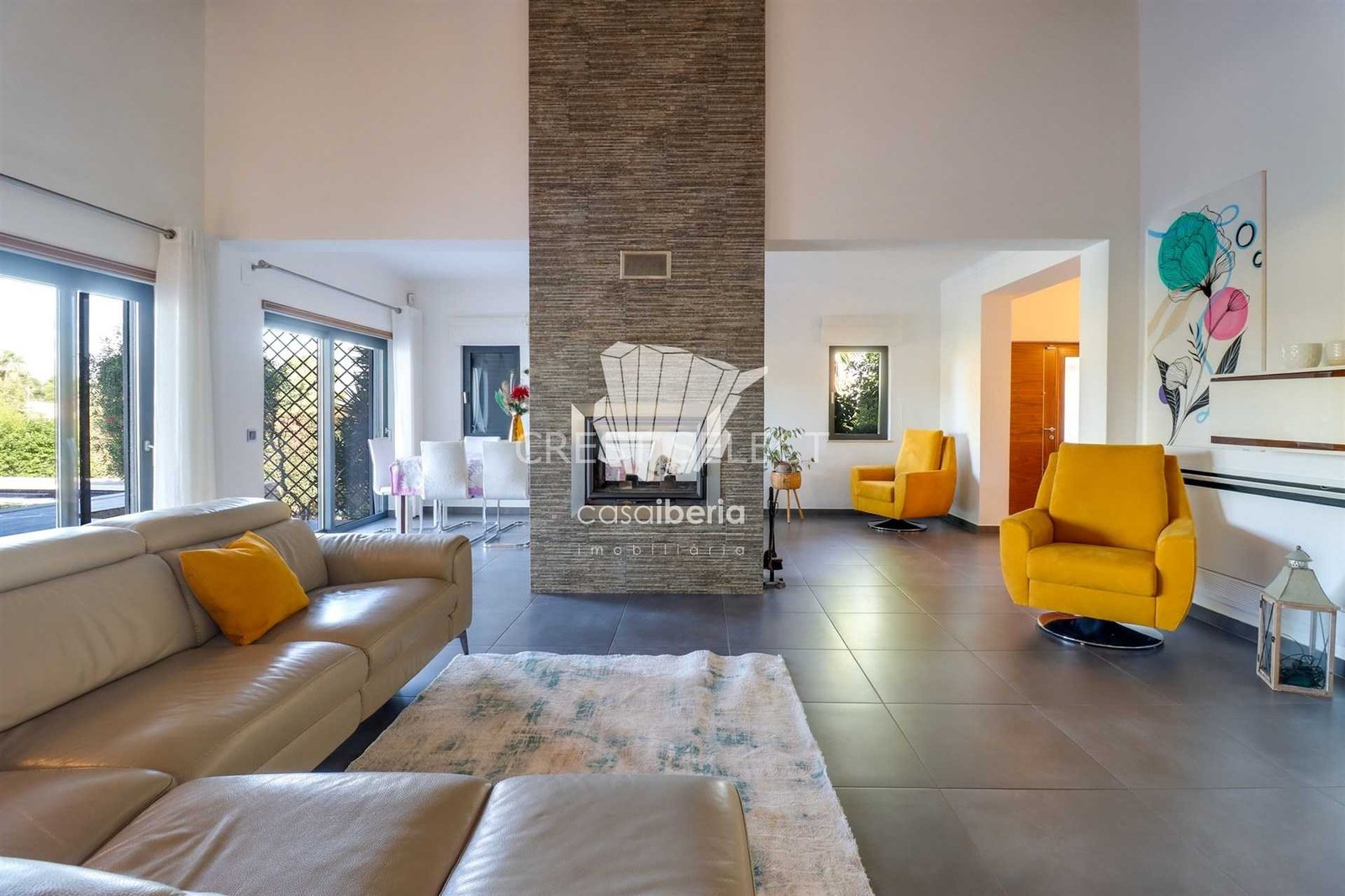 Contemporary Family Home House in Faro  with 4 bedrooms