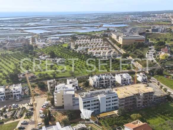 Chic Family Dwelling Apartment in Faro  with 2 bedrooms