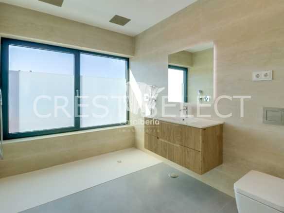 Custom Family Residence House in Faro  with 4 bedrooms