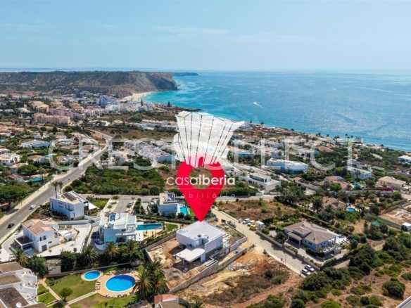 Family Oasis Retreat House in Faro  with 3 bedrooms