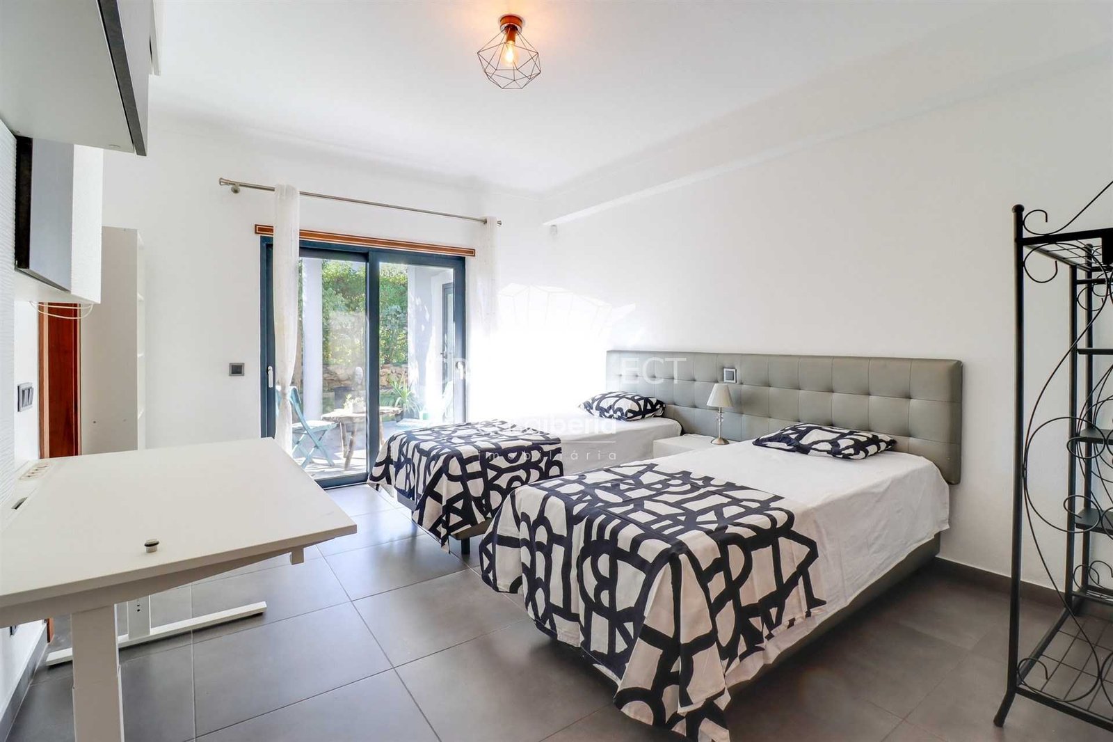 5101500d4932 Contemporary Family Home House in Faro with 4 bedrooms