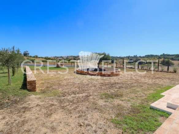 Bright Family Home House in Faro  with 3 bedrooms