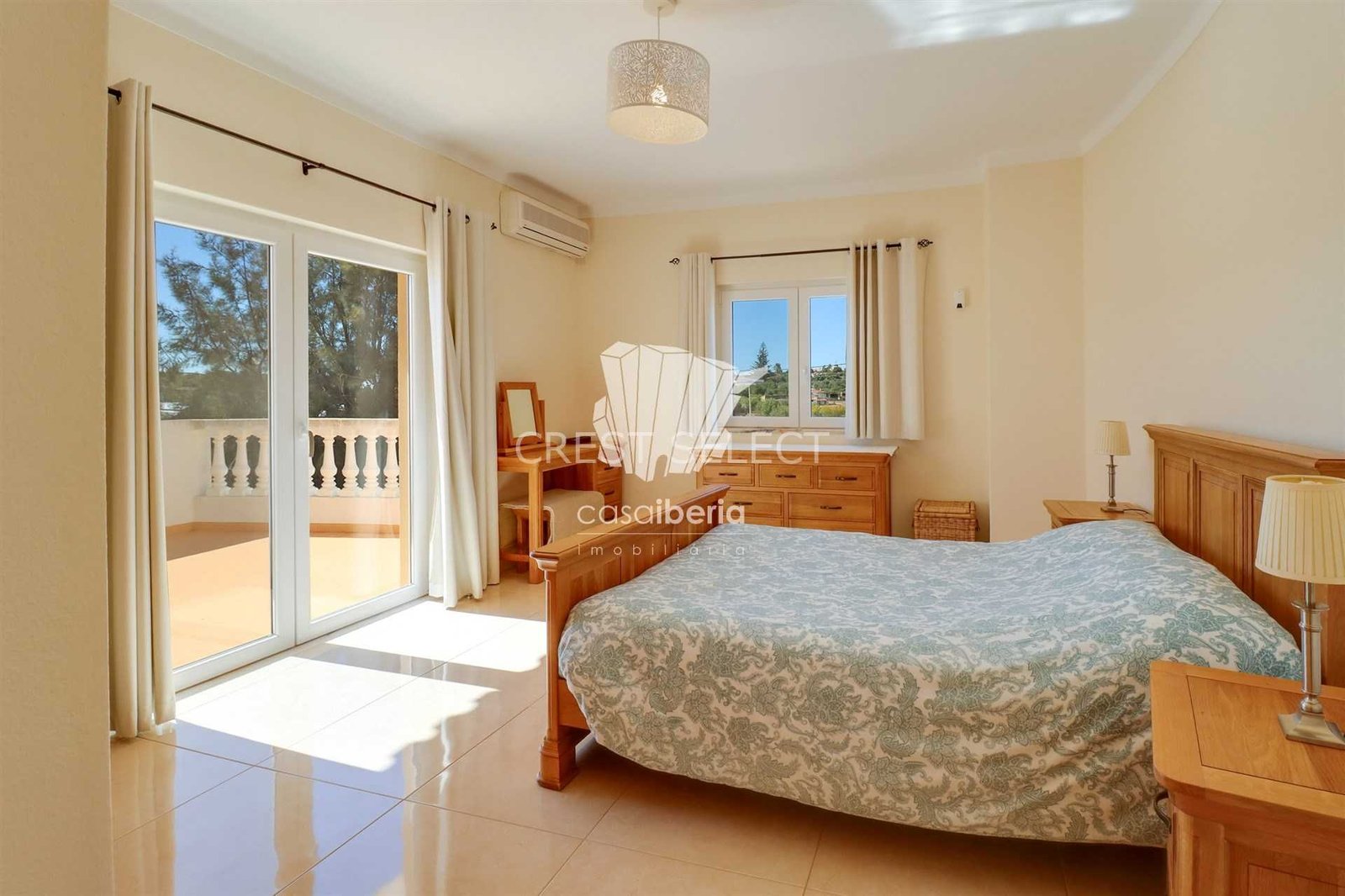 Bright Family Home House in Faro  with 3 bedrooms