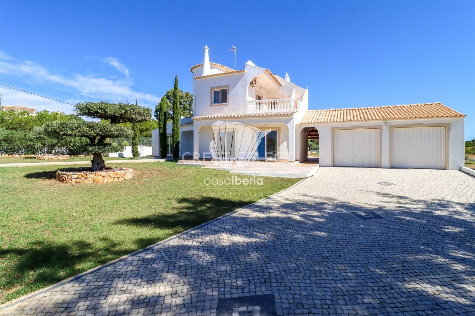 Bright Family Home House in Faro  with 3 bedrooms
