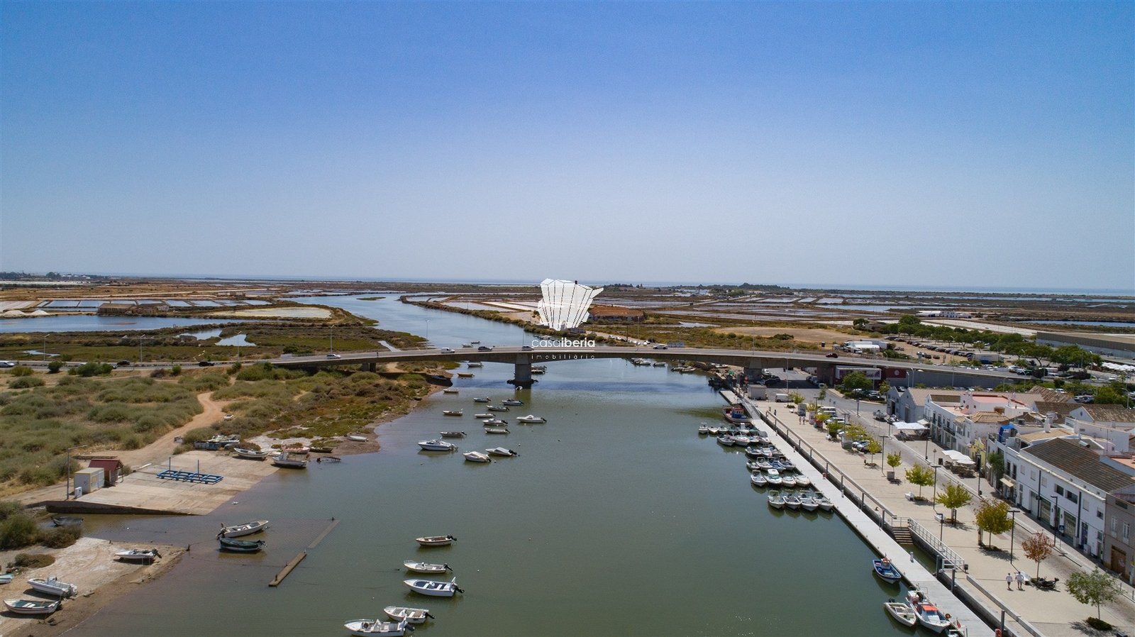 Inviting Family Abode Apartment in Faro  with 2 bedrooms