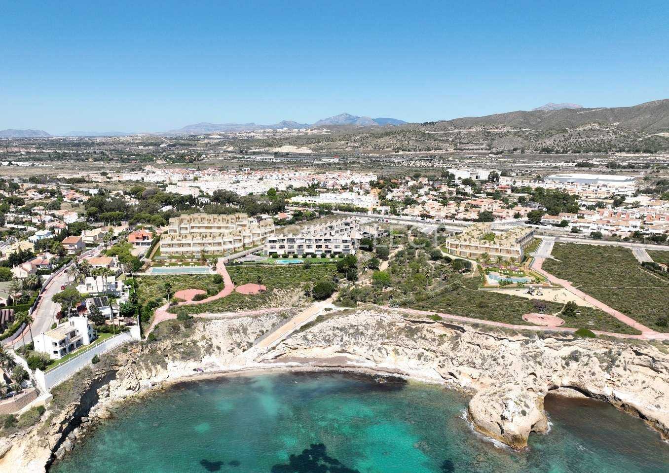 Stylish Family Dwelling  in El Campello with 3 bedrooms