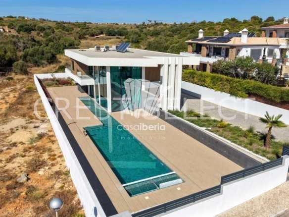 Custom Family Residence House in Faro  with 4 bedrooms