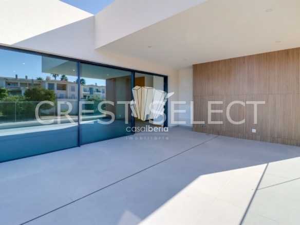 Custom Family Residence House in Faro  with 4 bedrooms