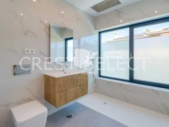 Custom Family Residence House in Faro  with 4 bedrooms