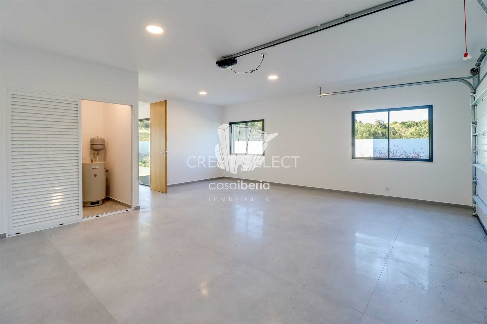 Custom Family Residence House in Faro  with 4 bedrooms