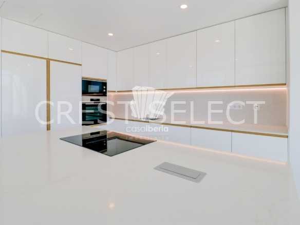 Custom Family Residence House in Faro  with 4 bedrooms