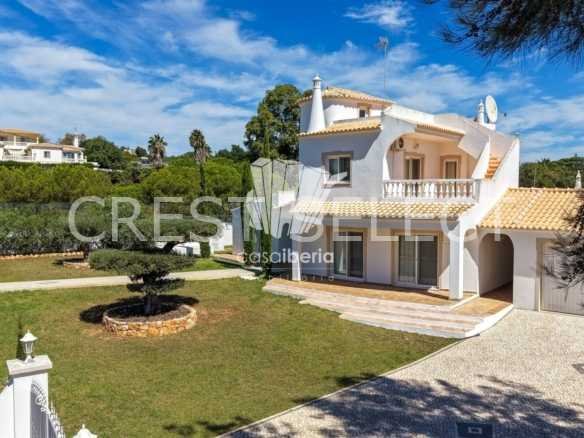 Bright Family Home House in Faro  with 3 bedrooms