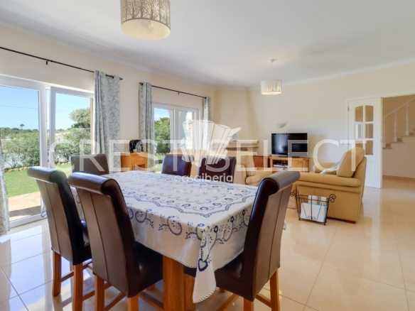 Bright Family Home House in Faro  with 3 bedrooms