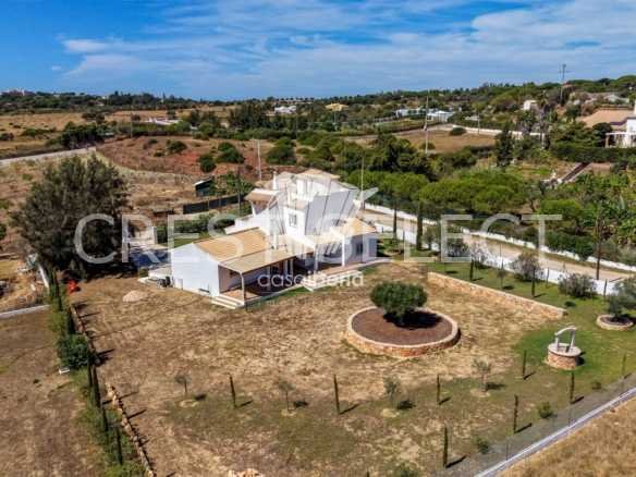 Bright Family Home House in Faro  with 3 bedrooms