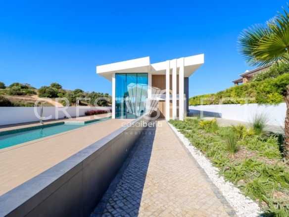 Custom Family Residence House in Faro  with 4 bedrooms