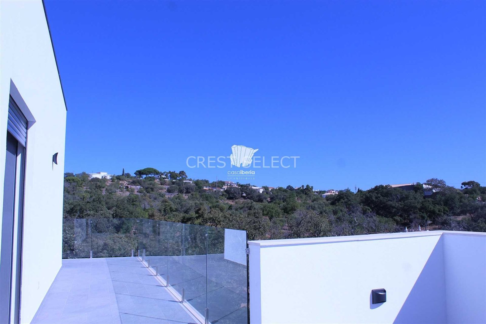 Custom Family Residence House in Faro  with 5 bedrooms