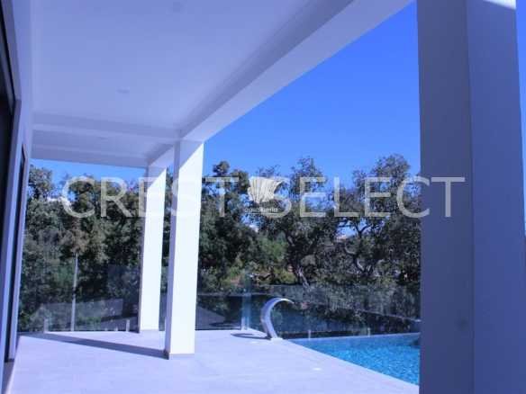 Custom Family Residence House in Faro  with 5 bedrooms
